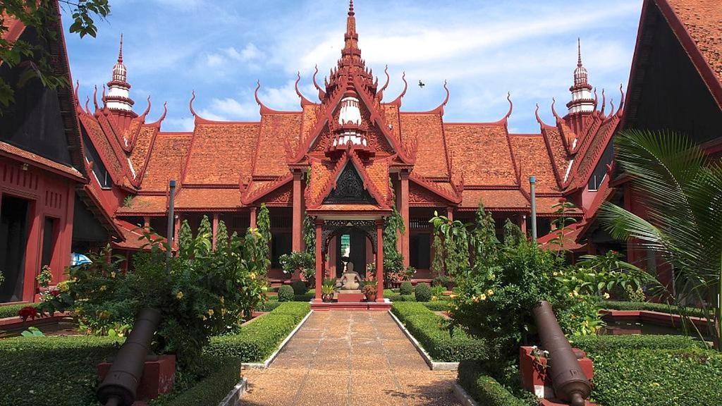 Maison Arnica Hotel & Restaurant Phnom Penh Exterior photo