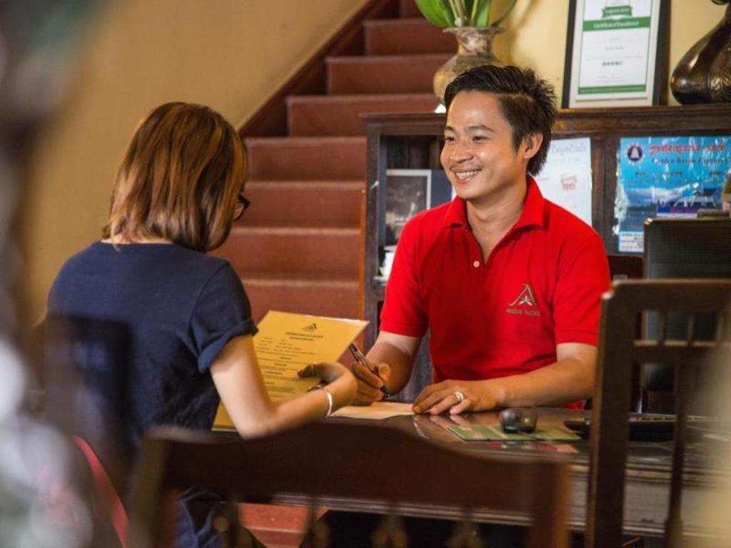 Maison Arnica Hotel & Restaurant Phnom Penh Exterior photo